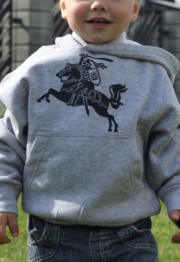 Vaikiškas džemperis su gobtuvu "Vytis" (Unisex, pilkas) - Image 5